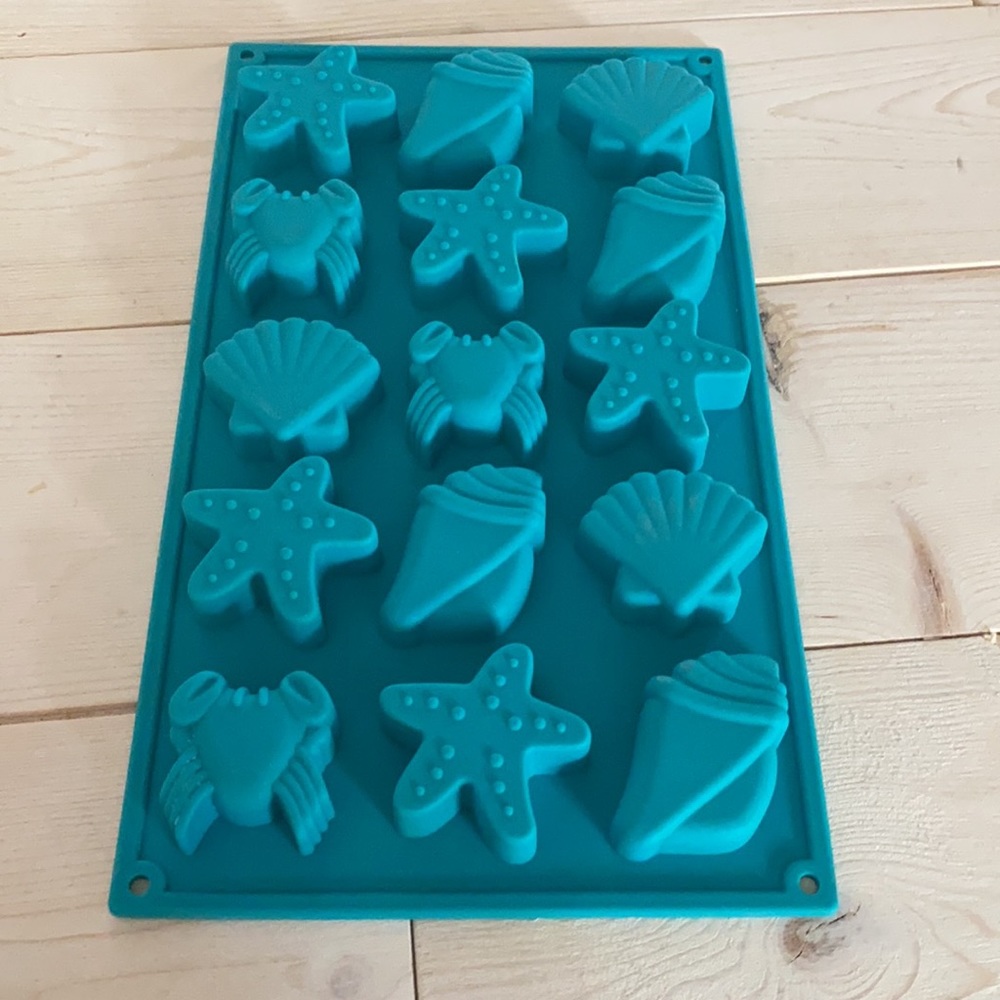 Seashell and crab soap and chocolate small mold!